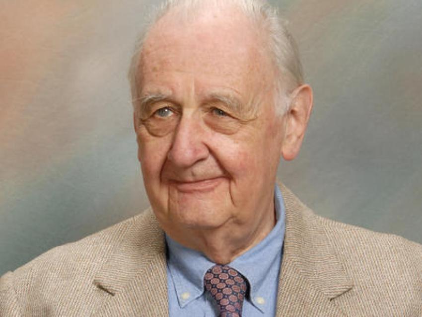 Professional photo of Hans Gesund.